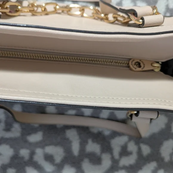 Juicy Couture Beige Purse - Picture 4 of 6